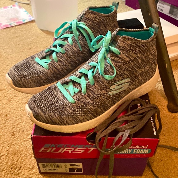 Skechers athletic shoes - Picture 1 of 2
